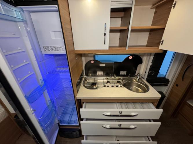 Hobby De Luxe 490 KMF