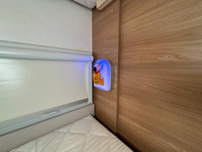 Hobby De Luxe 490 KMF