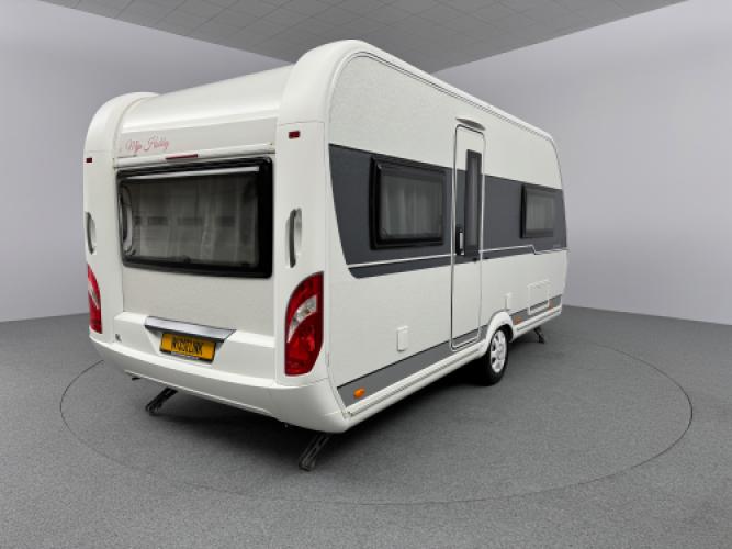 Hobby De Luxe 460 UFE