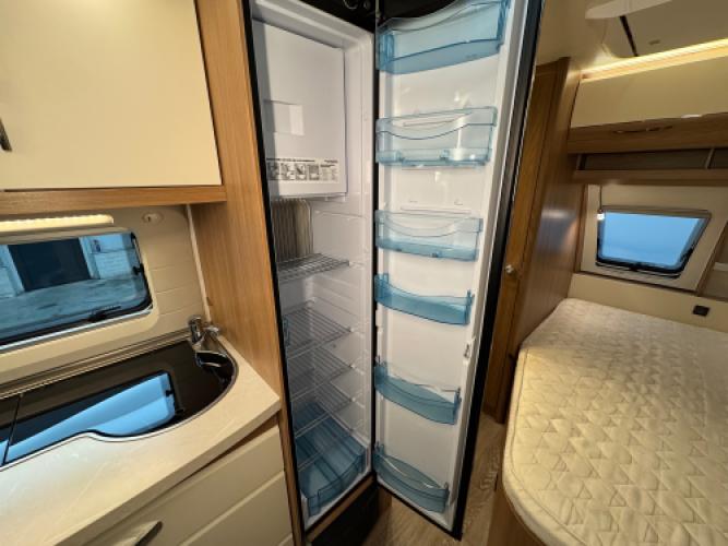 Hobby De Luxe 460 UFE