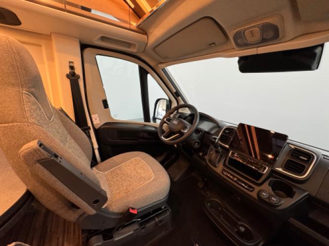 Malibu Van Diversity 640 LE K Charming GT Skyview