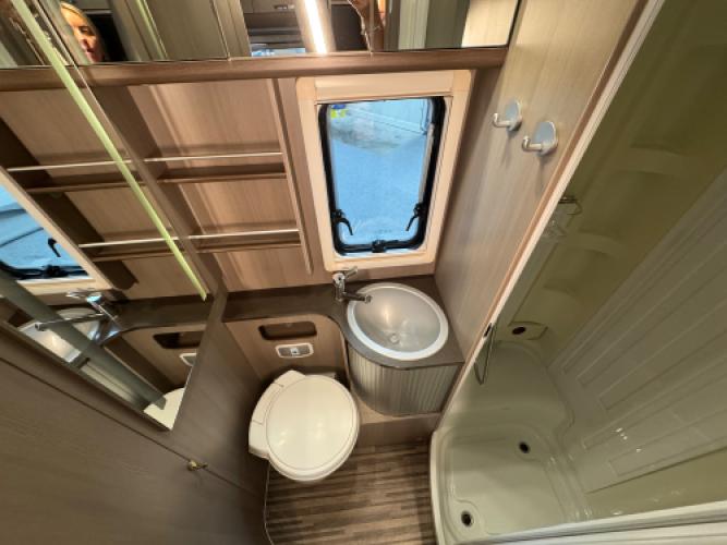 Adria Matrix Supreme M 687 SL