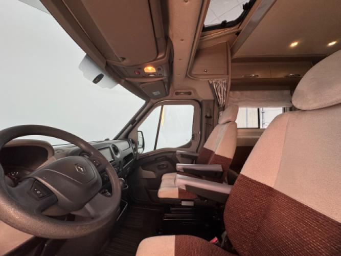 Adria Matrix Supreme M 687 SL