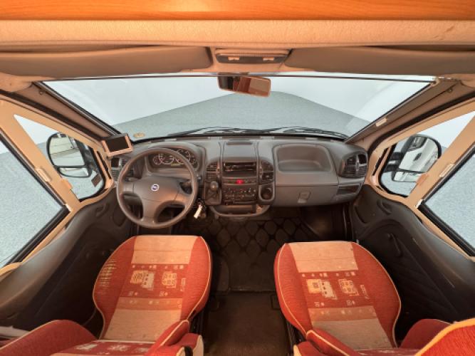 Burstner T 585