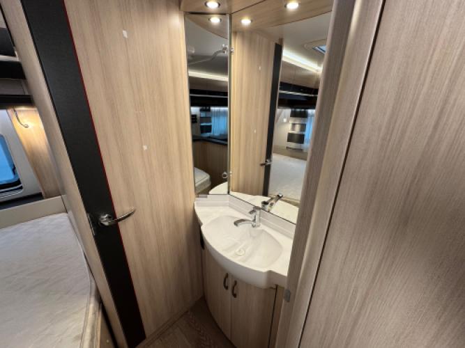 Hobby De Luxe Edition 560 KMFe