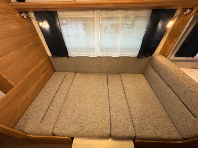 Hobby De Luxe 490 KMF