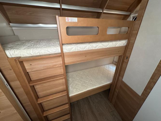 Hobby De Luxe 490 KMF
