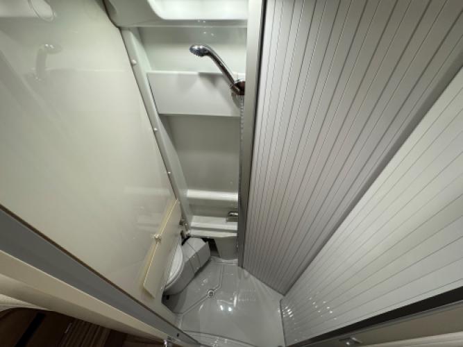 Malibu Charming Van 640 LE Skyview