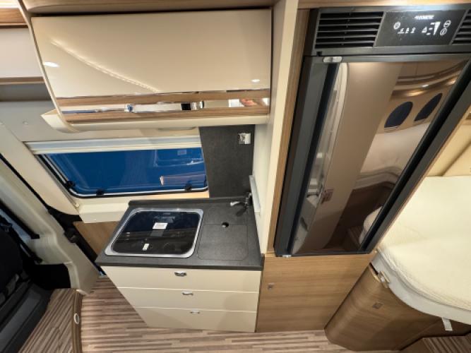 Malibu Charming Van 640 LE Skyview