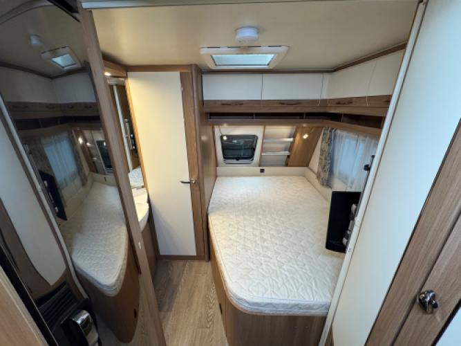 Hobby De Luxe 460 UFe