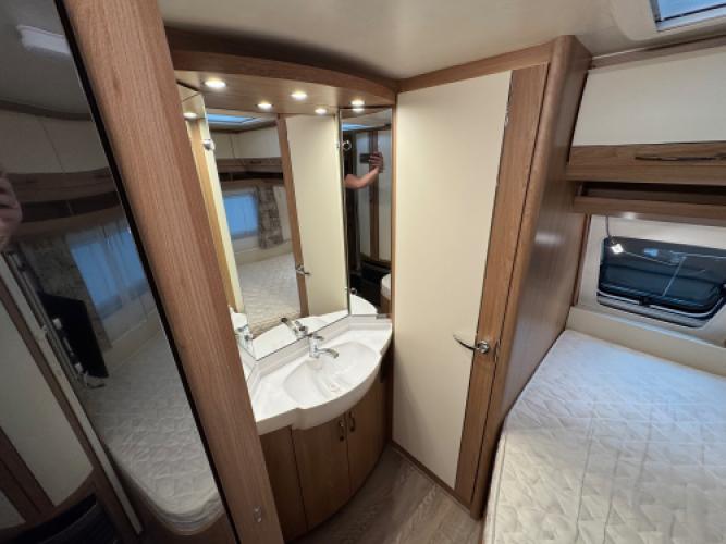 Hobby De Luxe 460 UFe