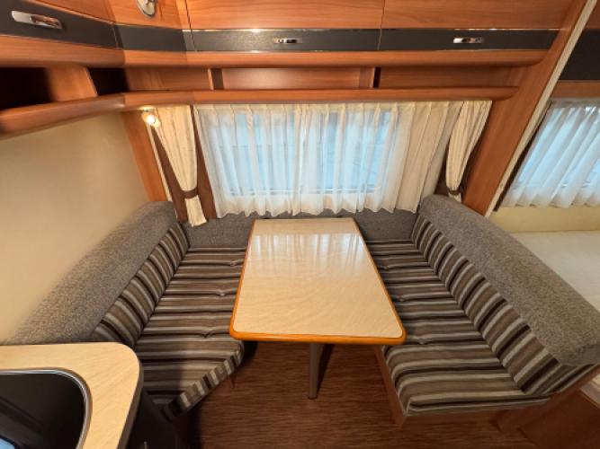 Hobby De Luxe 400 SFe