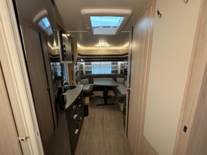 Hobby De Luxe Edition 495 UL