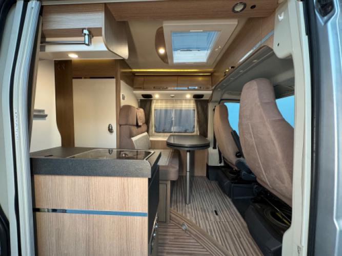 Malibu Van 640 LE Charming
