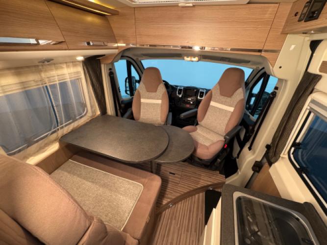 Malibu Van 640 LE Charming
