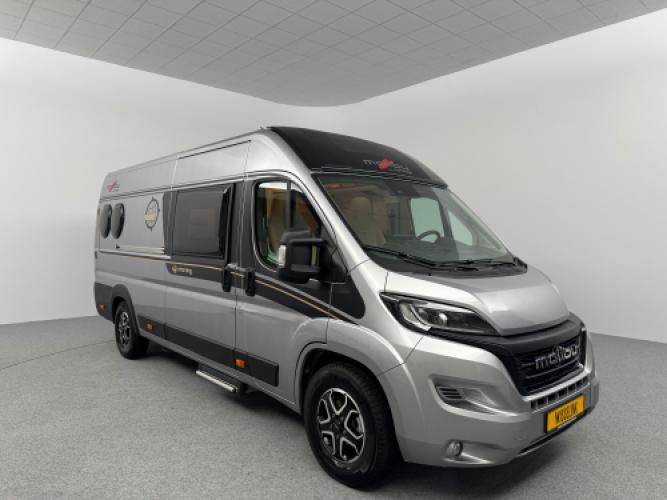 Malibu Van charming GT skyview 640 LE Automaat 180 pk