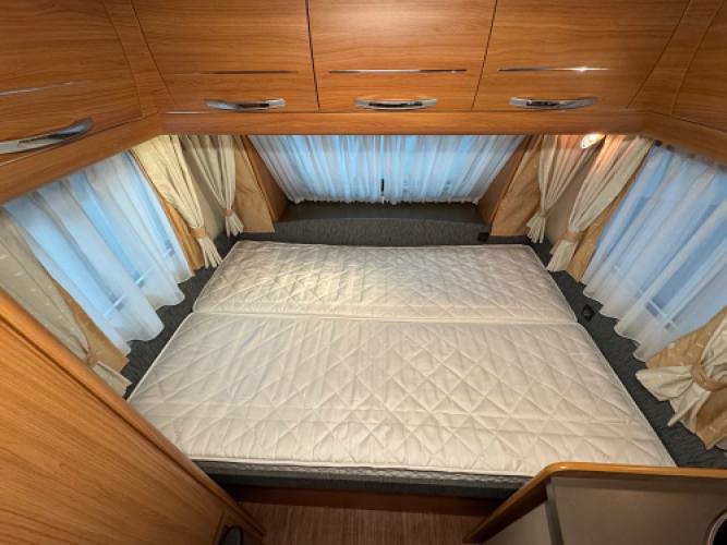 Hobby De Luxe 400 SF
