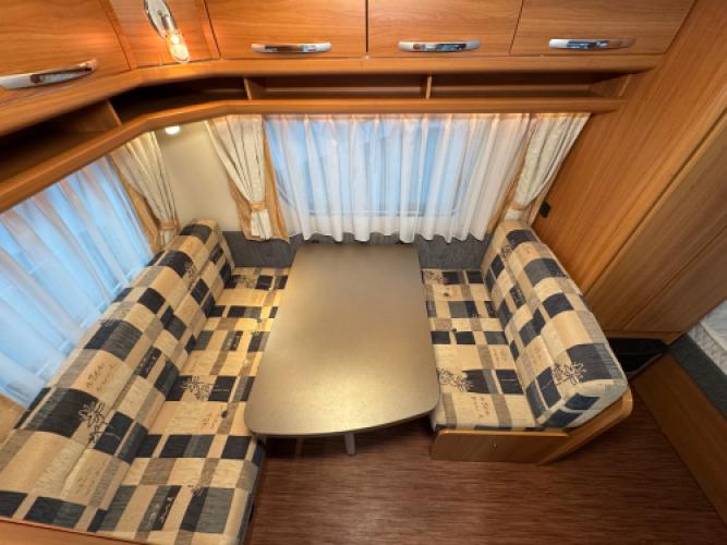 Hobby De Luxe 400 SF