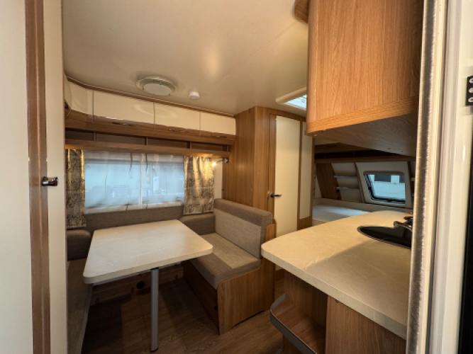 Hobby De Luxe 440 SF