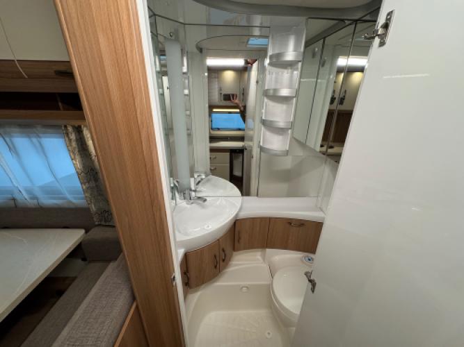 Hobby De Luxe 440 SF