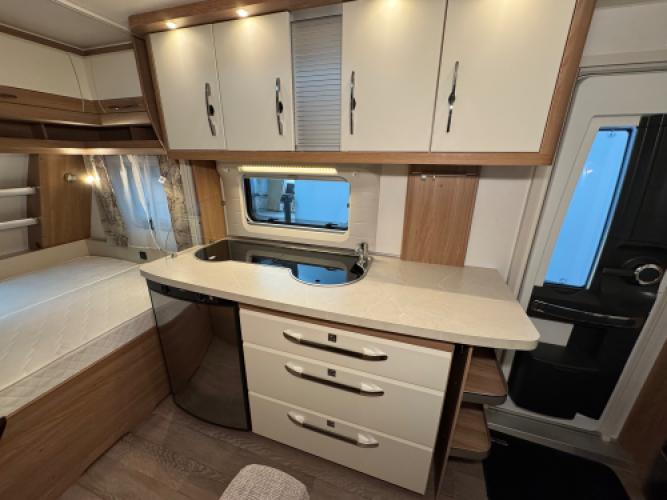 Hobby De Luxe 440 SF