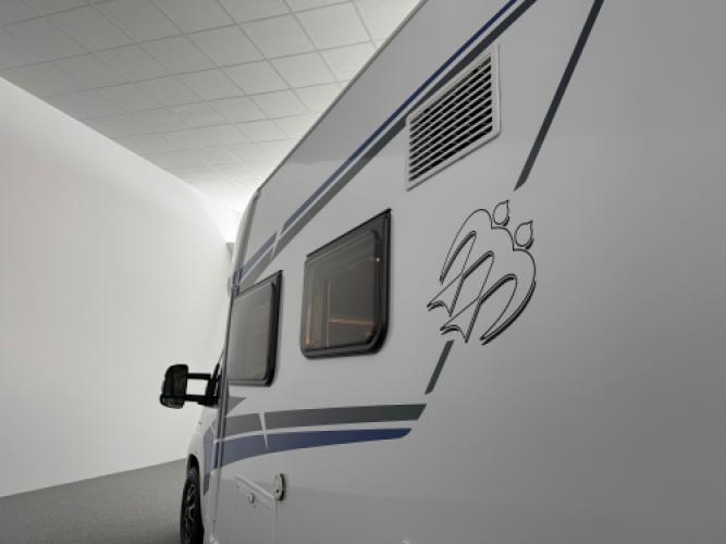 Knaus Live Wave 700 MEG