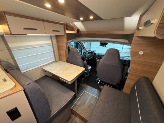Knaus Live Wave 700 MEG