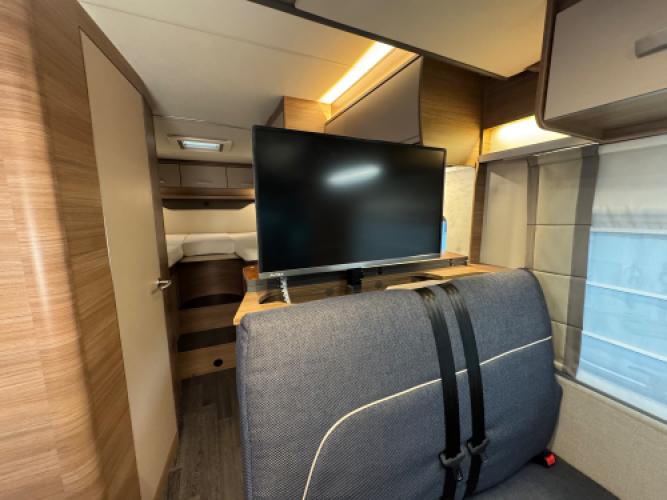 Knaus Live Wave 700 MEG