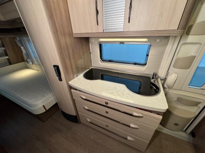 Hobby De Luxe 495 UL