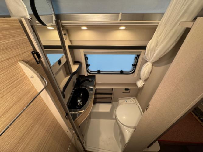 Eriba Touring 542 Tango Red