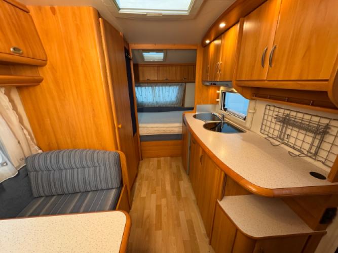 Hobby De Luxe Easy 440 SF