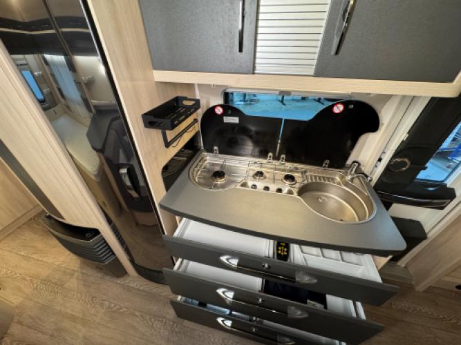 Hobby De Luxe Edition 560 KMFe