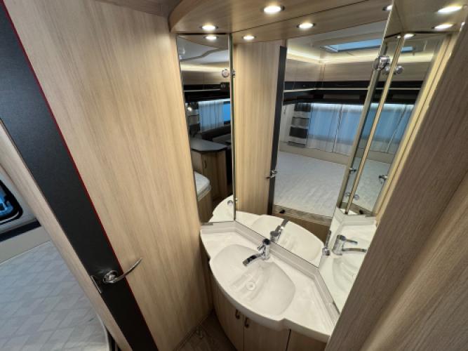 Hobby De Luxe Edition 560 KMFe