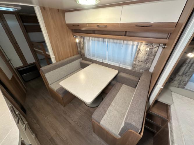 Hobby De Luxe 545 KMF