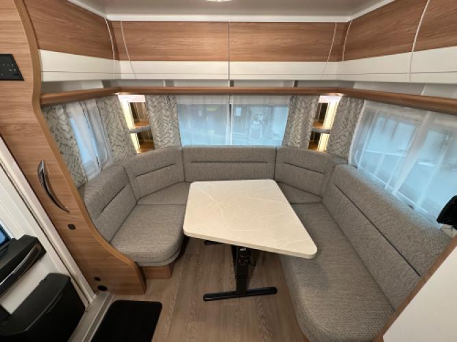 Hobby De Luxe 495 UL IC Line