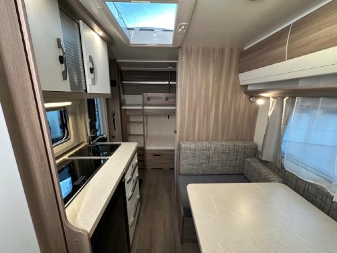 Hobby On Tour 470 KMF