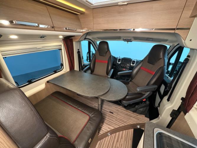 Malibu 600 DB Charming 150 PK Automaat Euro 6