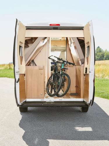 Malibu Van Comfort 640 LE Charming GT Skyview