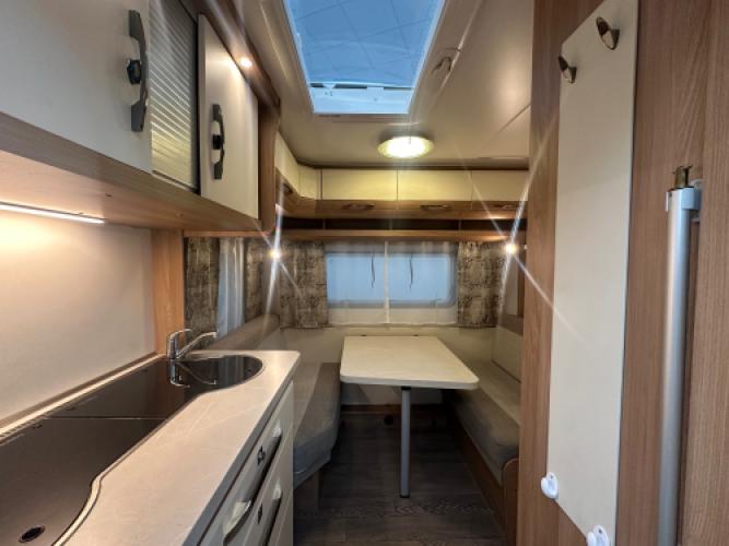 Hobby De Luxe 400 SFE