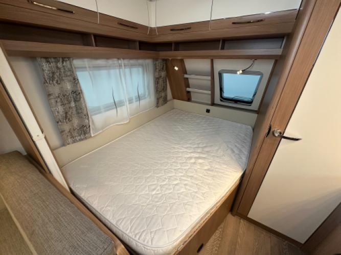 Hobby De Luxe 400 SFE