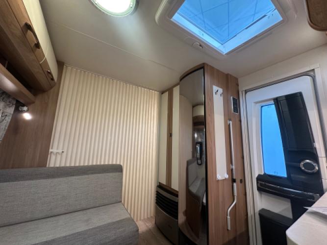 Hobby De Luxe 400 SFE