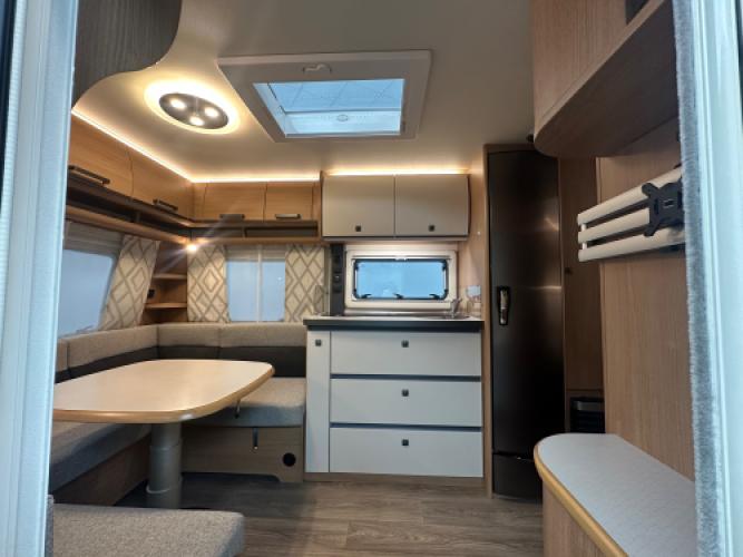 Fendt Saphir 515 SG Blackline