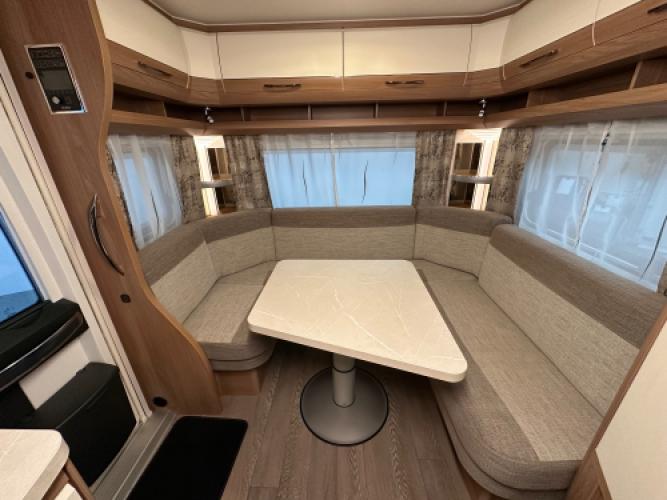 Hobby De Luxe 495 UL IC Silverline