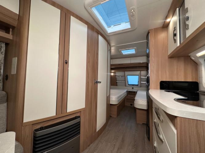 Hobby De Luxe 495 UL IC Silverline