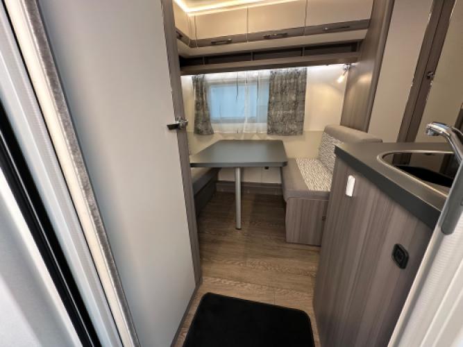 Hobby On Tour 390 SF