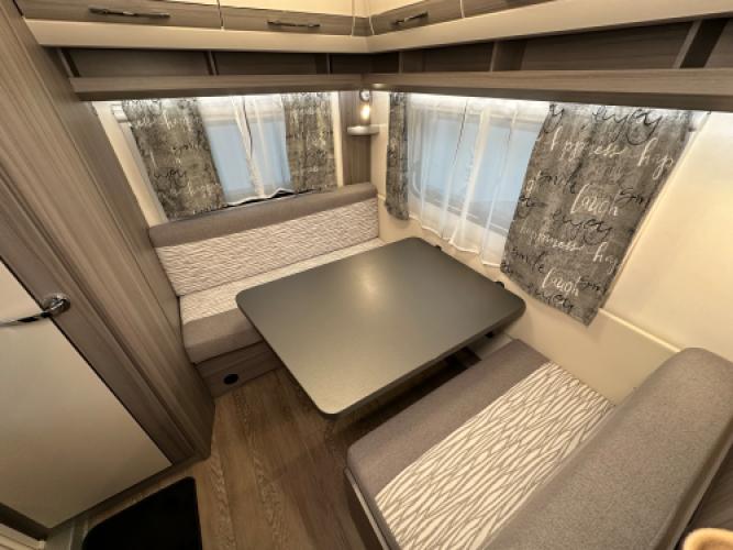 Hobby On Tour 390 SF