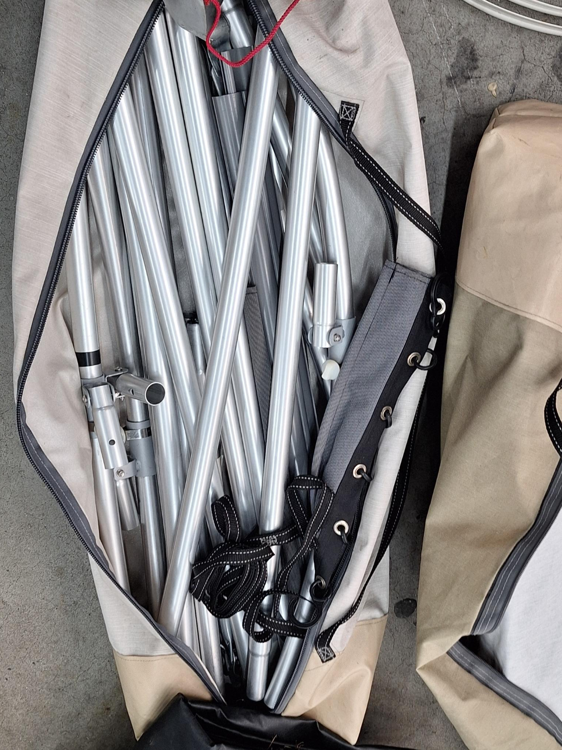 Unico Bologna Voortent + petluifel - Eriba Touring