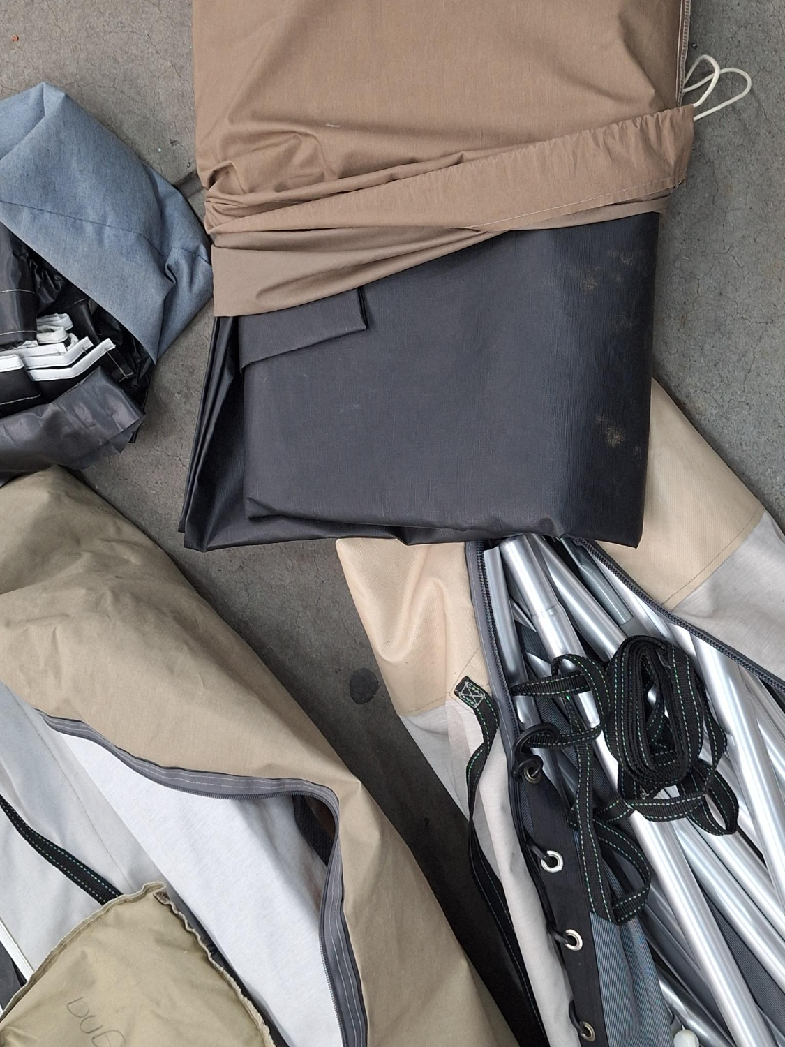 Unico Bologna Voortent + petluifel - Eriba Touring