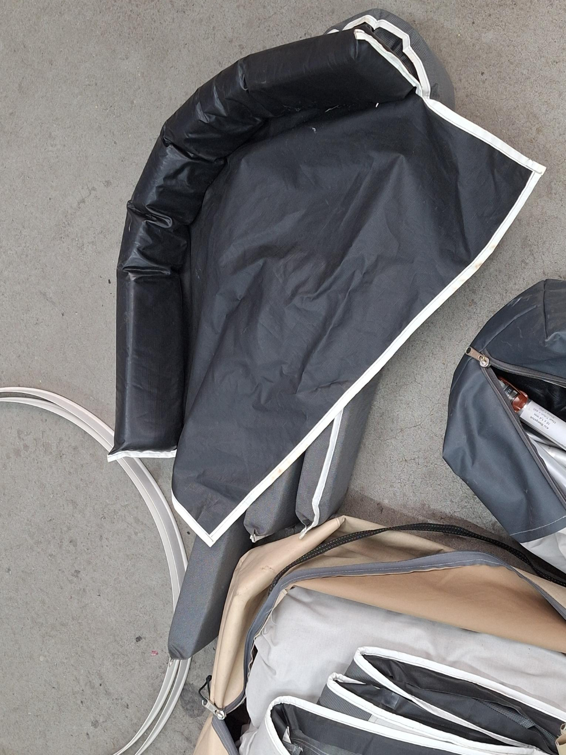 Unico Bologna Voortent + petluifel - Eriba Touring