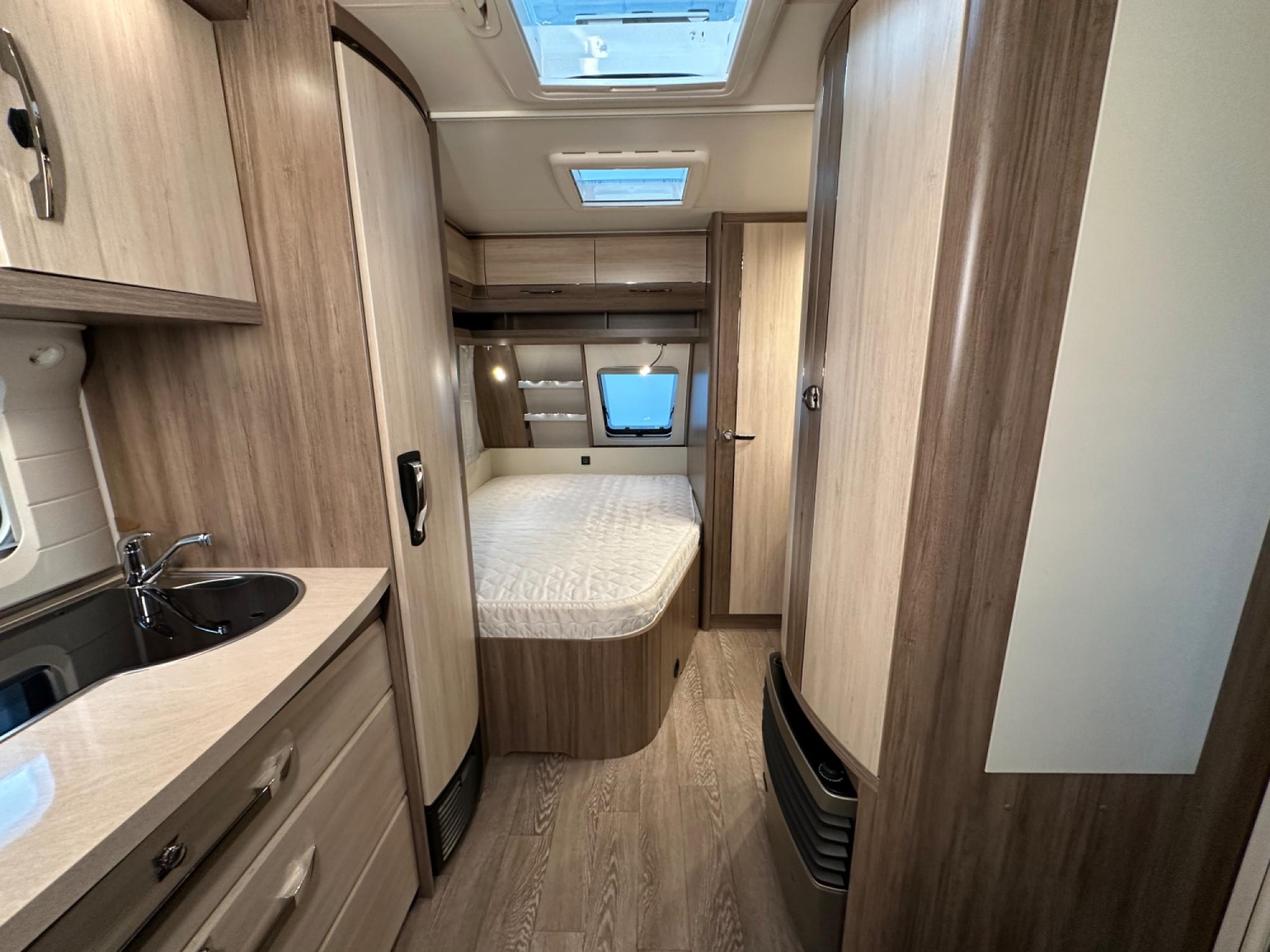 Hobby De Luxe 460 UFe